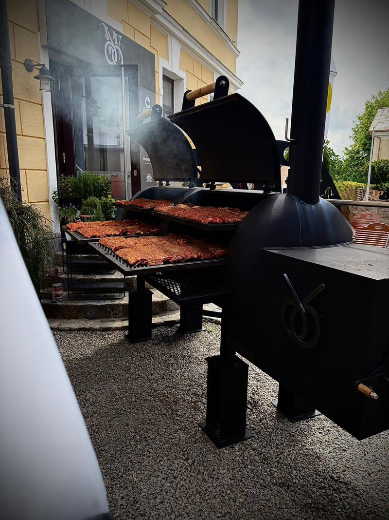 Ribs und Pulled Pork im Smoker